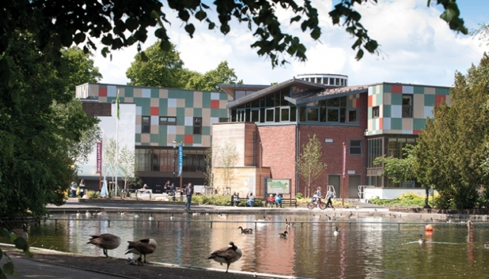 Midlands Arts Centre (MAC)